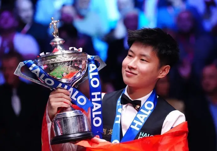 太强了! 轰满分147分，147-0，3-0：赵心童横扫世锦赛亚军