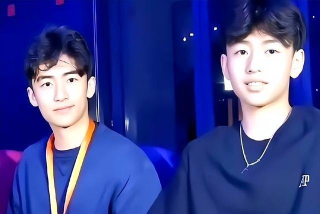 �Ű�֥һ���Ŀڷɰ��ޣ��ɸ�����������7��С����Բ���ܴ��ȣ�