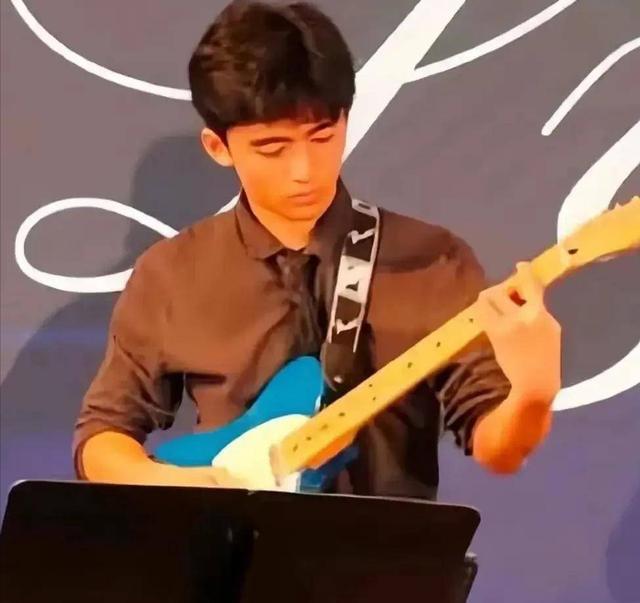 �Ű�֥һ���Ŀڷɰ��ޣ��ɸ�����������7��С����Բ���ܴ��ȣ�