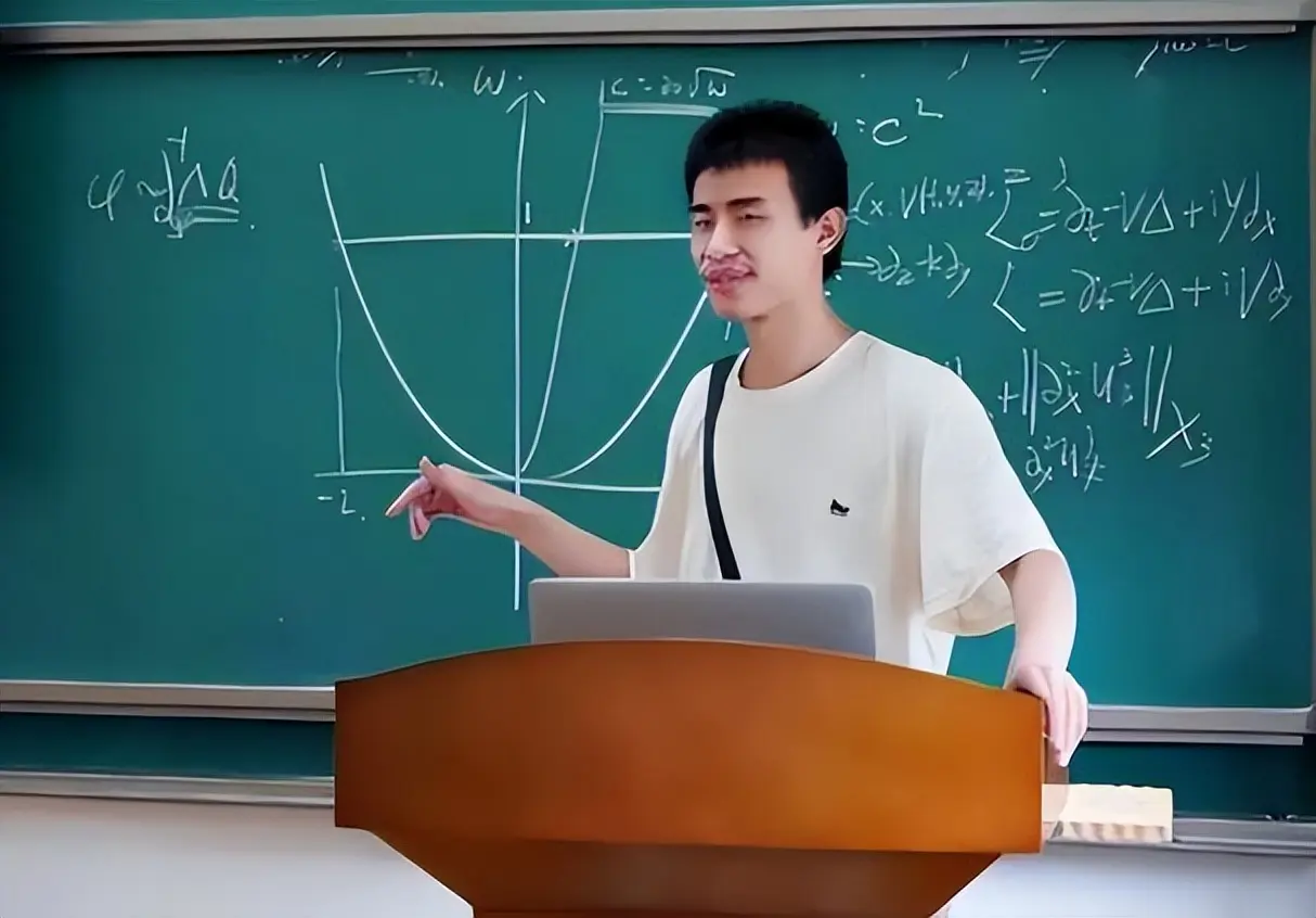 ��ý������33��Τ���������컨�壬�����������ѧ��Ȧ����Ĭ����