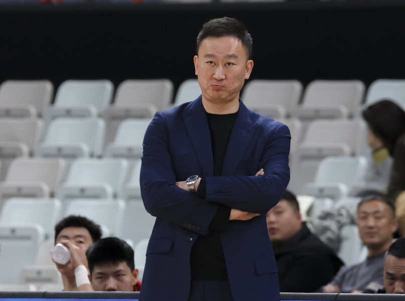 刘维伟：内线国内球员加起来只有2分，没给法尔造成任何难度