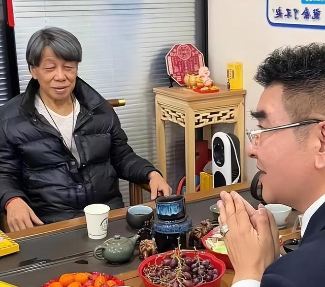 ��С�������Ʒ���ֿ�ѳ¹�깫��ȥ�����࣬����������ȥ��