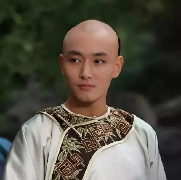 重温《甄嬛传》才明白，倚梅园的四人相遇其实更像是一场“乌龙”