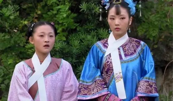 重温《甄嬛传》才明白，倚梅园的四人相遇其实更像是一场“乌龙”