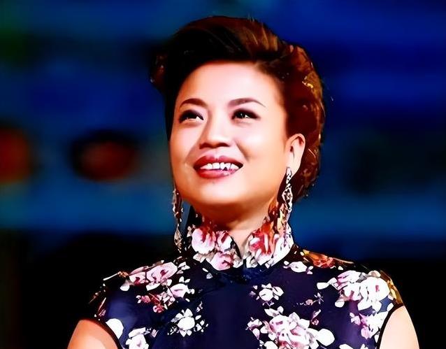 56岁民歌皇后张也终身不婚，她的情感世界究竟藏着什么秘密?