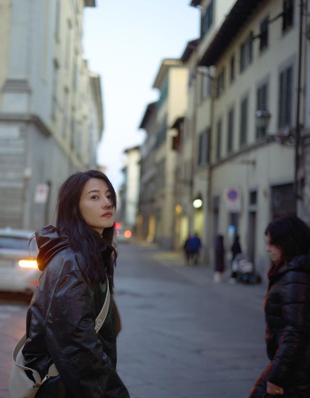 高圆圆从邻家女孩到银幕暗黑女王，她到底经历了什么转变？