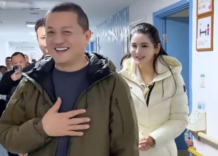 知名网红给李亚鹏捐款500万，事后却取消带货，直言不想接这份流量