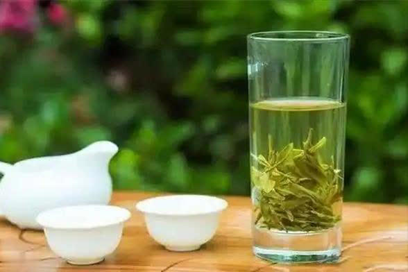 糖尿病与喝茶有关？医生苦劝血糖高的人谨慎喝这3种茶