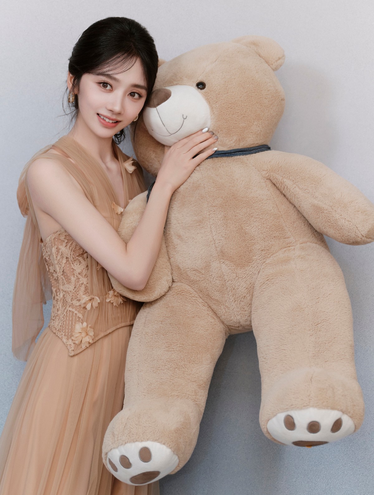 这组秋日写真，把“松弛感温柔”拿捏到骨子里了!