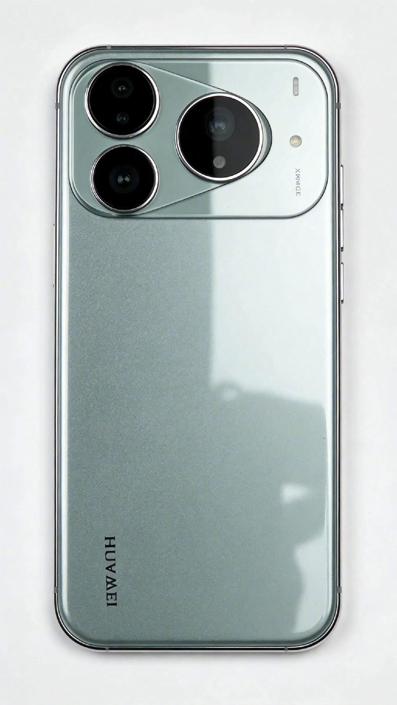 Huawei Pura 90 Pro Max: флагман с двумя перископами и зумом 20х
