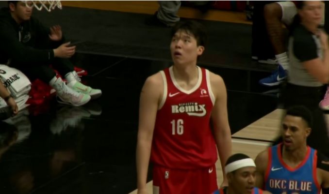 G联赛：杨瀚森22+7+3创新高多次暴扣 率混音逆转大胜蓝队