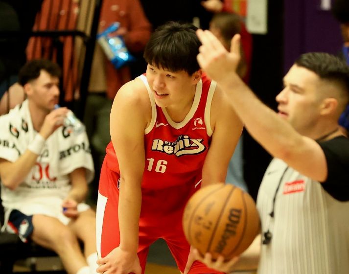 G联赛：杨瀚森22+7+3创新高多次暴扣 率混音逆转大胜蓝队