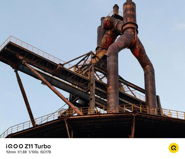 舒适手感与满血性能全都要： iQOO Z11 Turbo评测