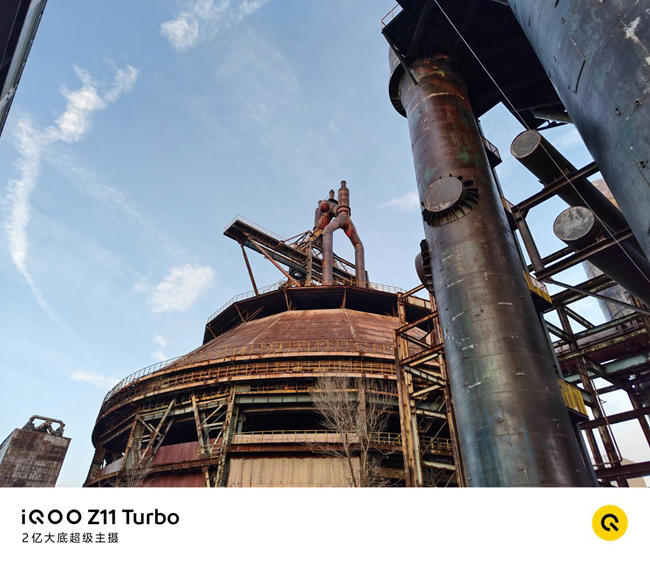 舒适手感与满血性能全都要： iQOO Z11 Turbo评测