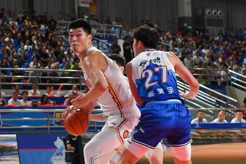 CBA｜刘传兴：并非有意弄伤曾凡博