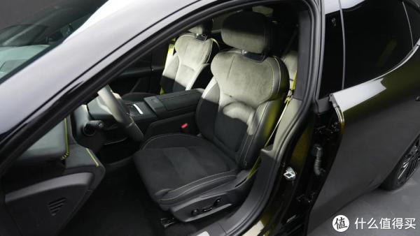 领克10 EM-P标配插混四驱+激光雷达，造型流畅，营造运动豪华气质