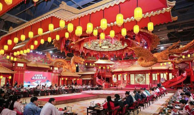 告别年会焦虑温企包场影视城解锁古风沉浸式年会新体验