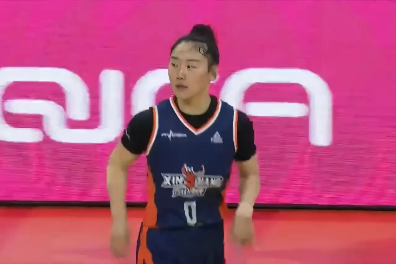 山东女篮不缺张子宇这样的高中锋，就缺新疆武桐桐这样的好后卫!