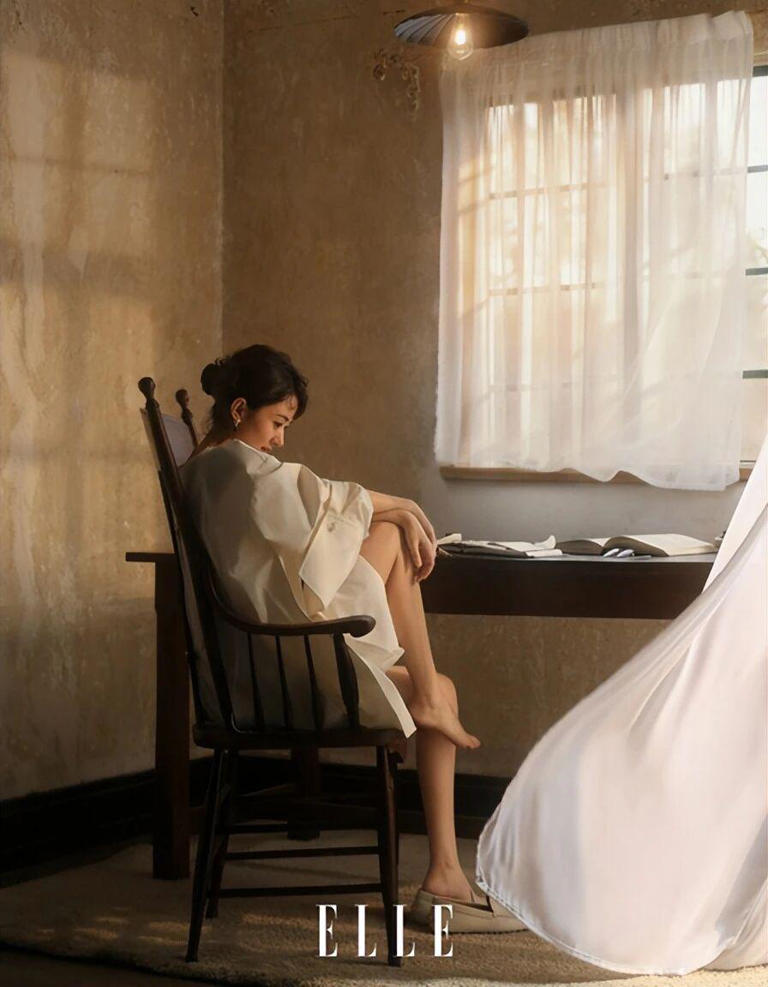 赵丽颖的“破界蜕变”：戏里戏外百变切换，通透人生智慧选择