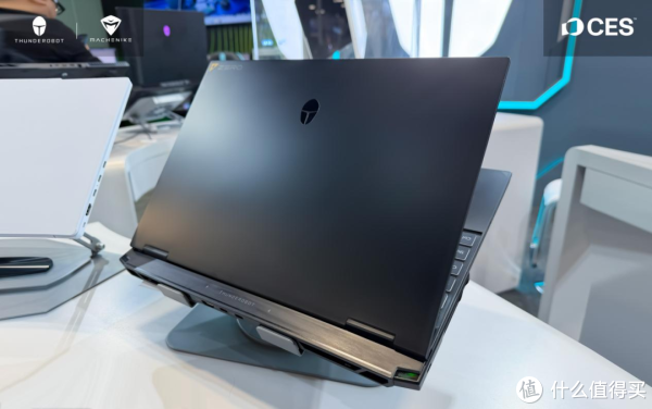 1kg超轻本1.58kg游戏本双发，45W+160W性能，轻薄+性能彻底破局！