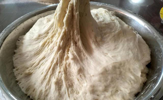 发面别只放酵母，加这2种料，十分钟发满盆，做的面食松软又好吃