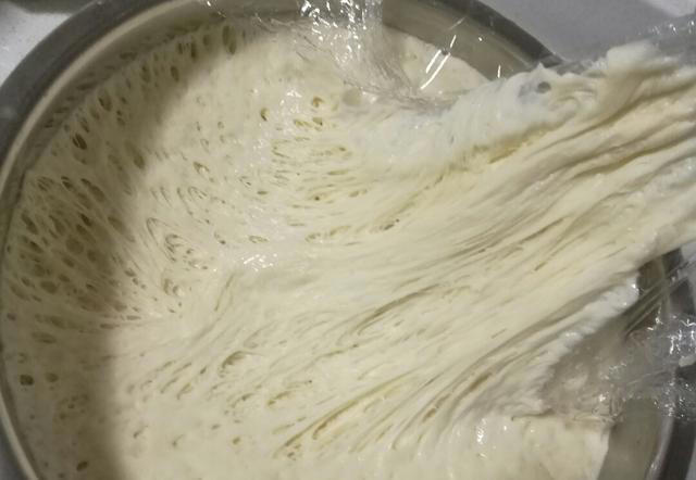 发面别只放酵母，加这2种料，十分钟发满盆，做的面食松软又好吃