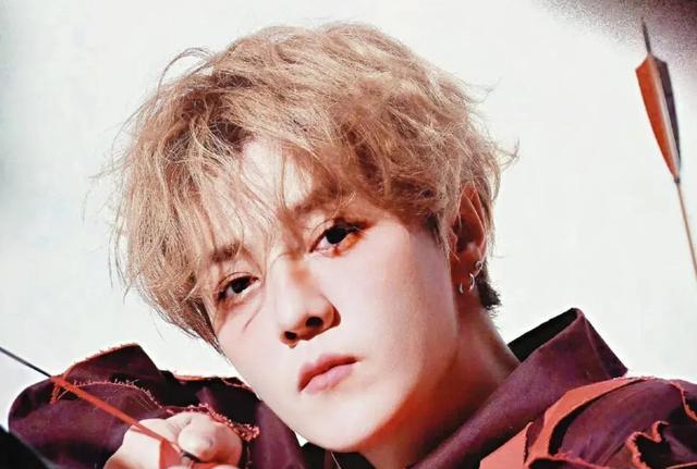 体面全无！鹿晗商务疑似“归零”，曾直播狂骂粗口被禁