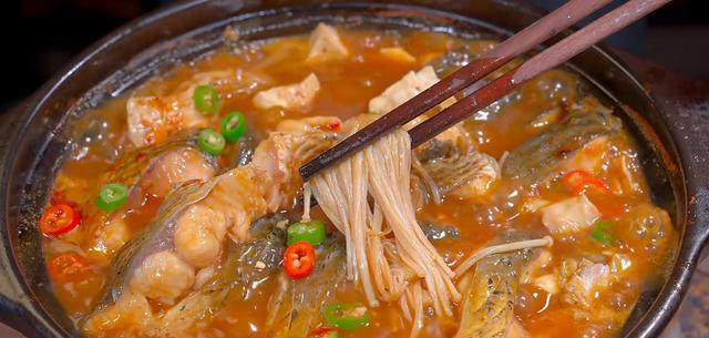 无论腌什么鱼，不要放盐或者料酒，你记住这几个技巧，肉嫩又鲜香