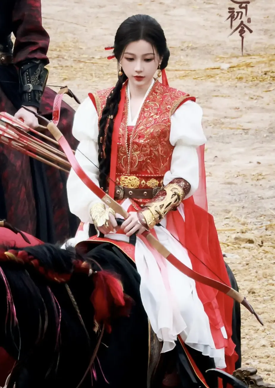 《苍兰诀》小兰花到《云初令》暗黑主母，虞书欣一个眼神全网沸腾