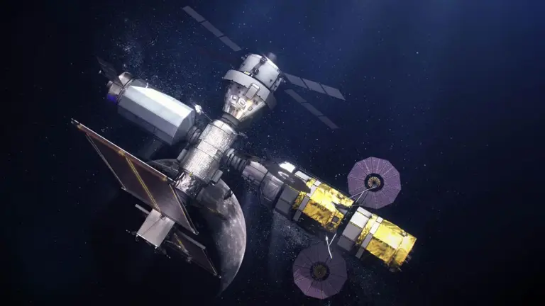 NASA飞船携百年文物绕月，即将打破阿波罗13号尘封53年纪录