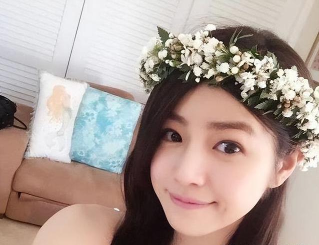 陈妍希离婚后状态大逆转，陈晓却越来越憔悴，这差距到底有多大？