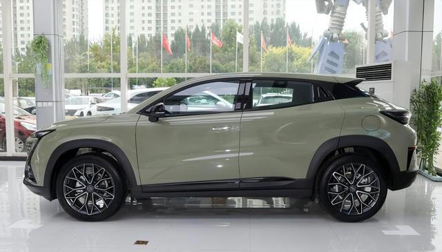 长安UNI-T——年轻人的潮流智能SUV