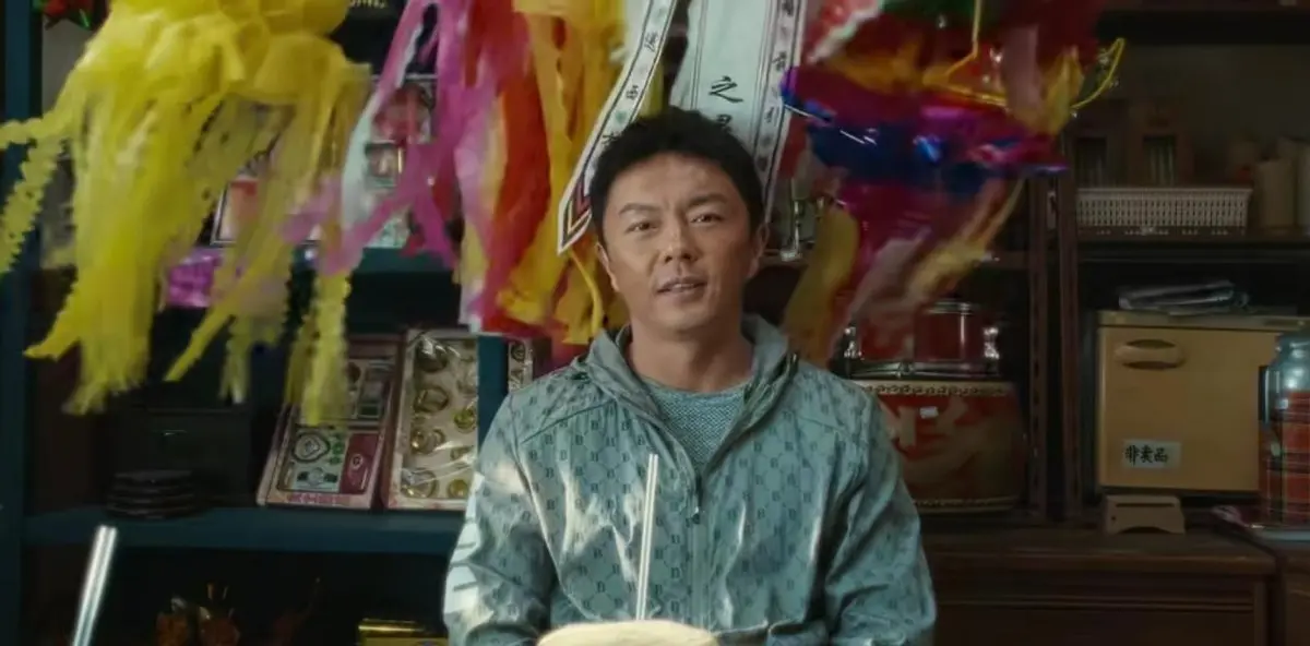 李连杰一声“儿子”，全网泪目，谢苗的32年，是中国功夫片的倔强