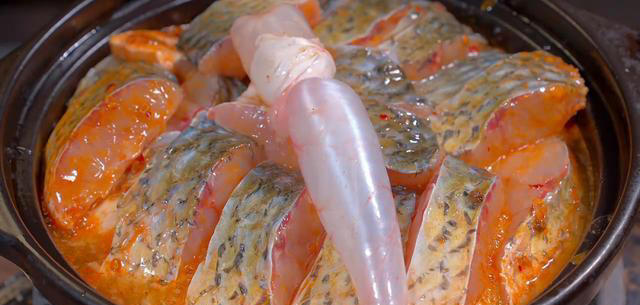 无论腌什么鱼，不要放盐或者料酒，你记住这几个技巧，肉嫩又鲜香