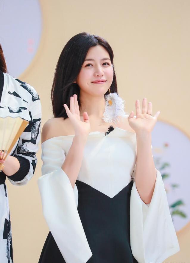 陈妍希离婚后状态大逆转，陈晓却越来越憔悴，这差距到底有多大？