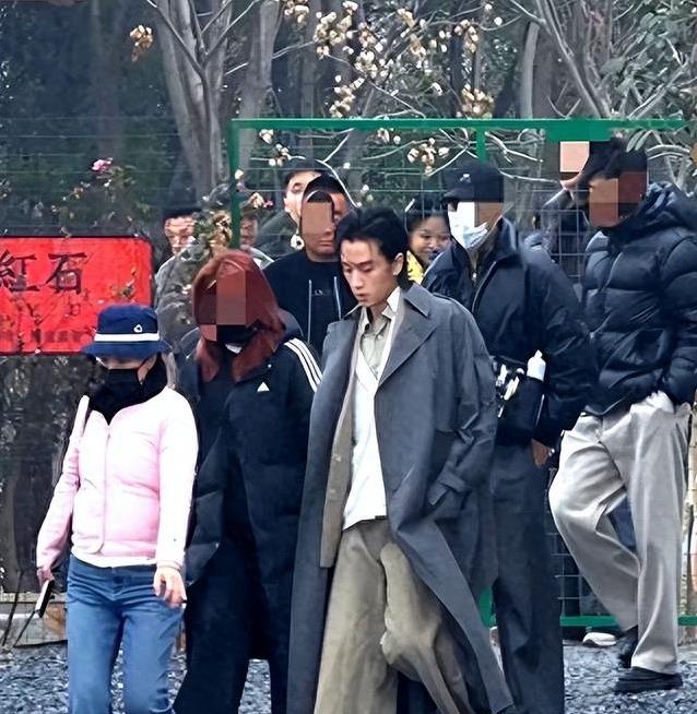 陈妍希离婚后状态大逆转，陈晓却越来越憔悴，这差距到底有多大？