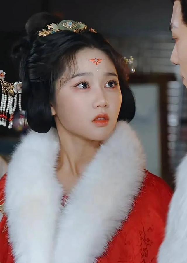 短剧圈的另类女主：当爆款在手，她们却选择“人间清醒”