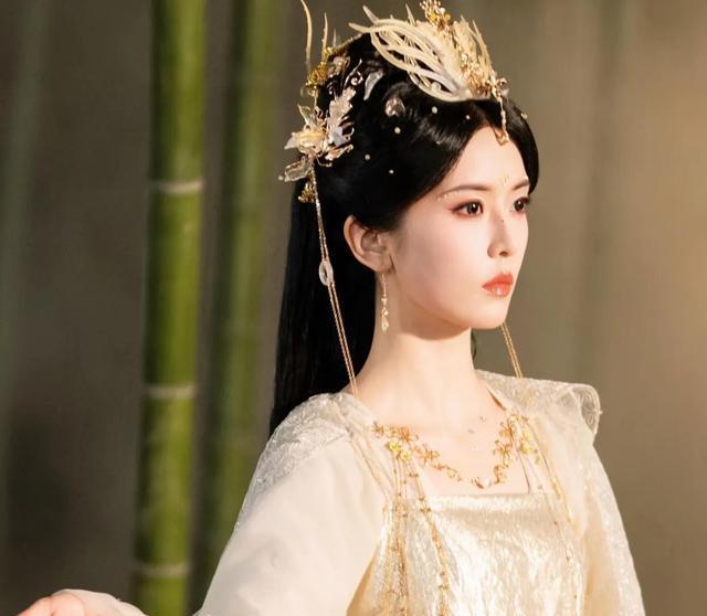 短剧圈的另类女主：当爆款在手，她们却选择“人间清醒”