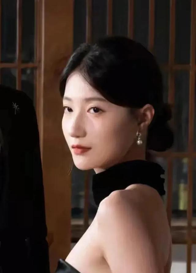 短剧圈的另类女主：当爆款在手，她们却选择“人间清醒”