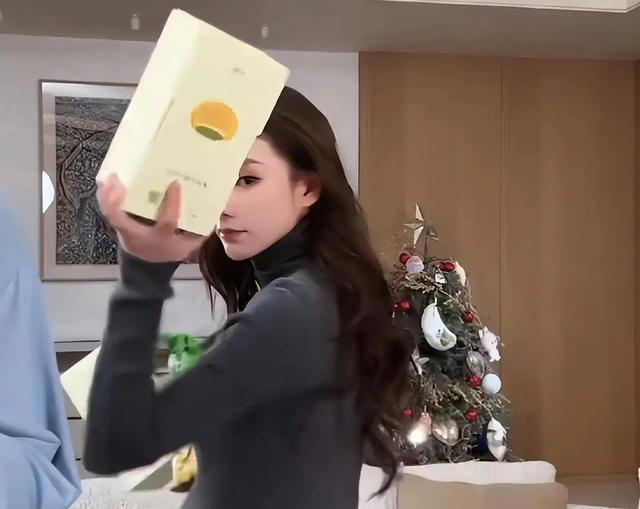 笑不活了！汪小菲硬核喊看娃，马筱梅秒下播，乐乐原地懵圈