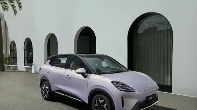 7万级纯电“六边形战士”：五菱缤果S凭均衡实力，成为务实之选