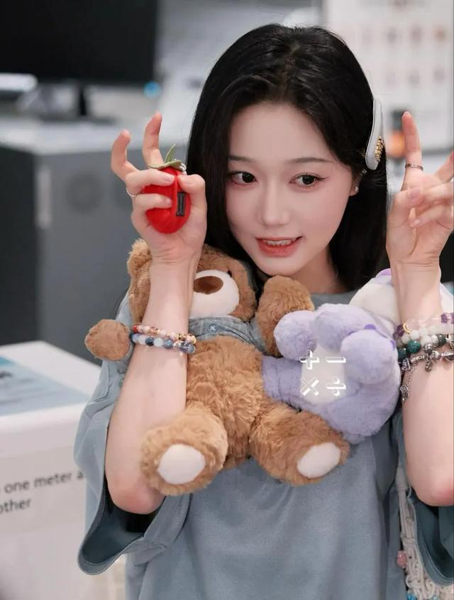 短剧圈的另类女主：当爆款在手，她们却选择“人间清醒”