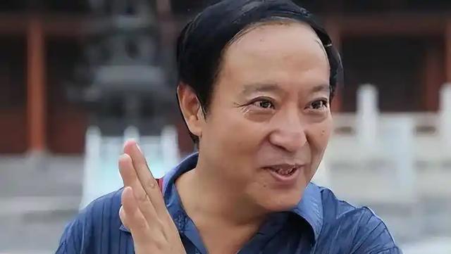 人贵有自知之明！折腾半生倾家荡产的牛群，晚年被儿子这样对待