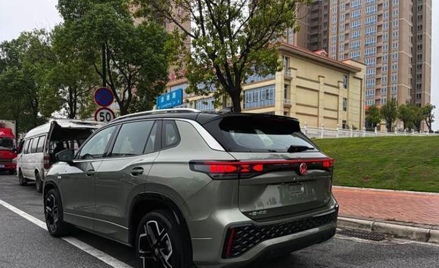 大众将“价格战”再升级！探岳L降幅达6.99万，不比本田CR-V香？