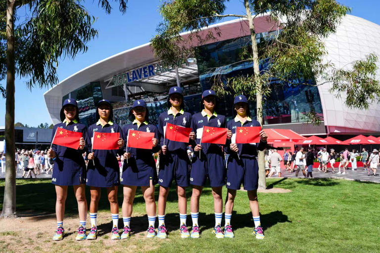 中网球童完成2026澳网服务工作 收获成长和友谊
