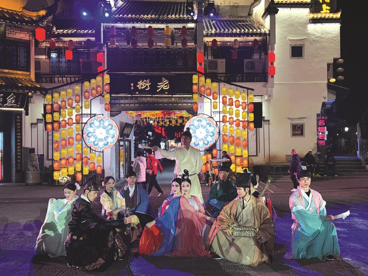沉浸式回到古代 来屯溪玩“来屯嬉”