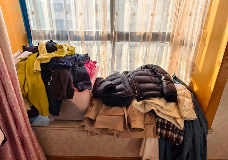 回家脱下来的衣服别再扔沙发上了！学学上海人的做法，那才叫高级