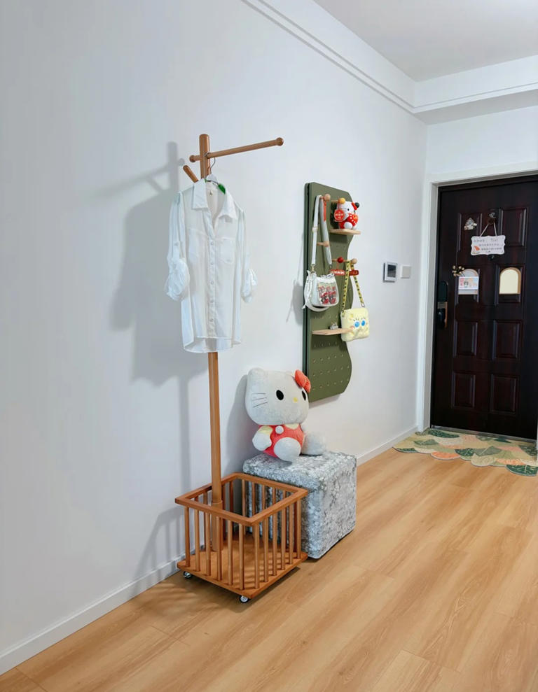 回家脱下来的衣服别再扔沙发上了！学学上海人的做法，那才叫高级