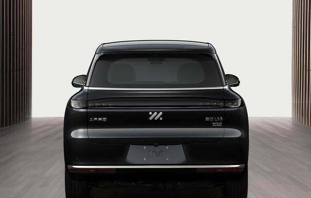 智己LS9 Hyper来了：三电机SUV，究竟是“更猛”还是“更复杂”？