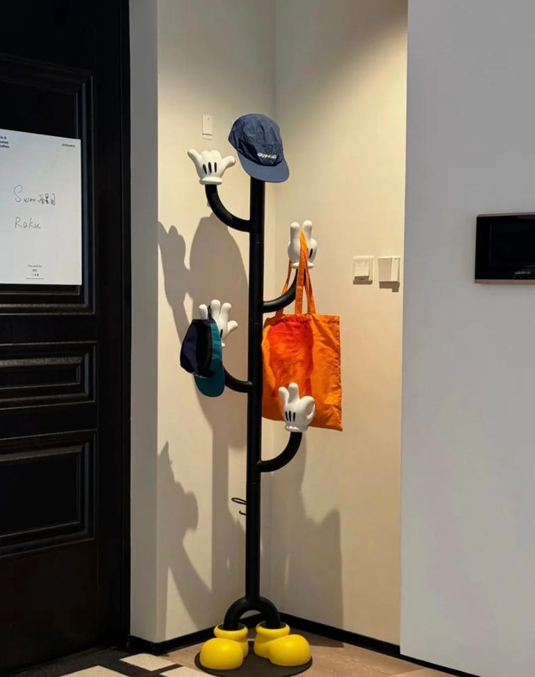 回家脱下来的衣服别再扔沙发上了！学学上海人的做法，那才叫高级